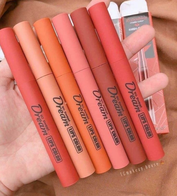 DREAM LIPSTICKS