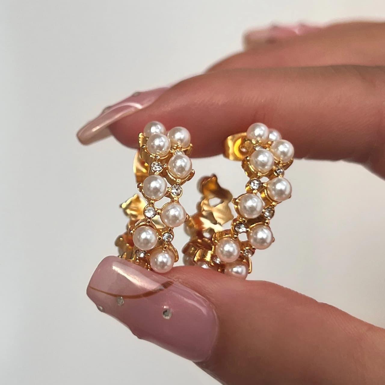 WHITE PEARL EARRINGS