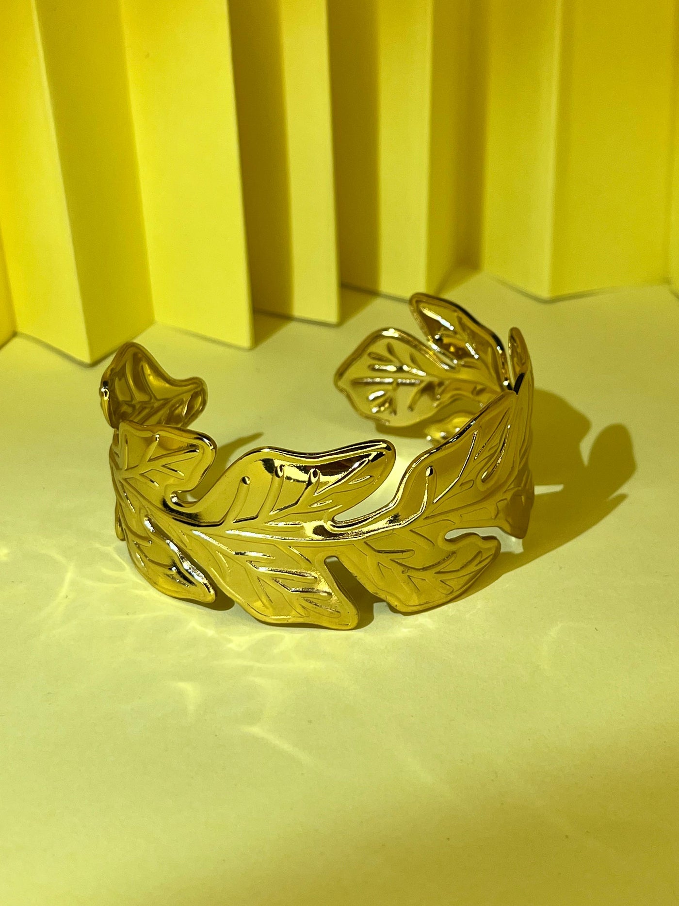 PREMIUM QUALITY STAINLESS STEEL ARMLETS