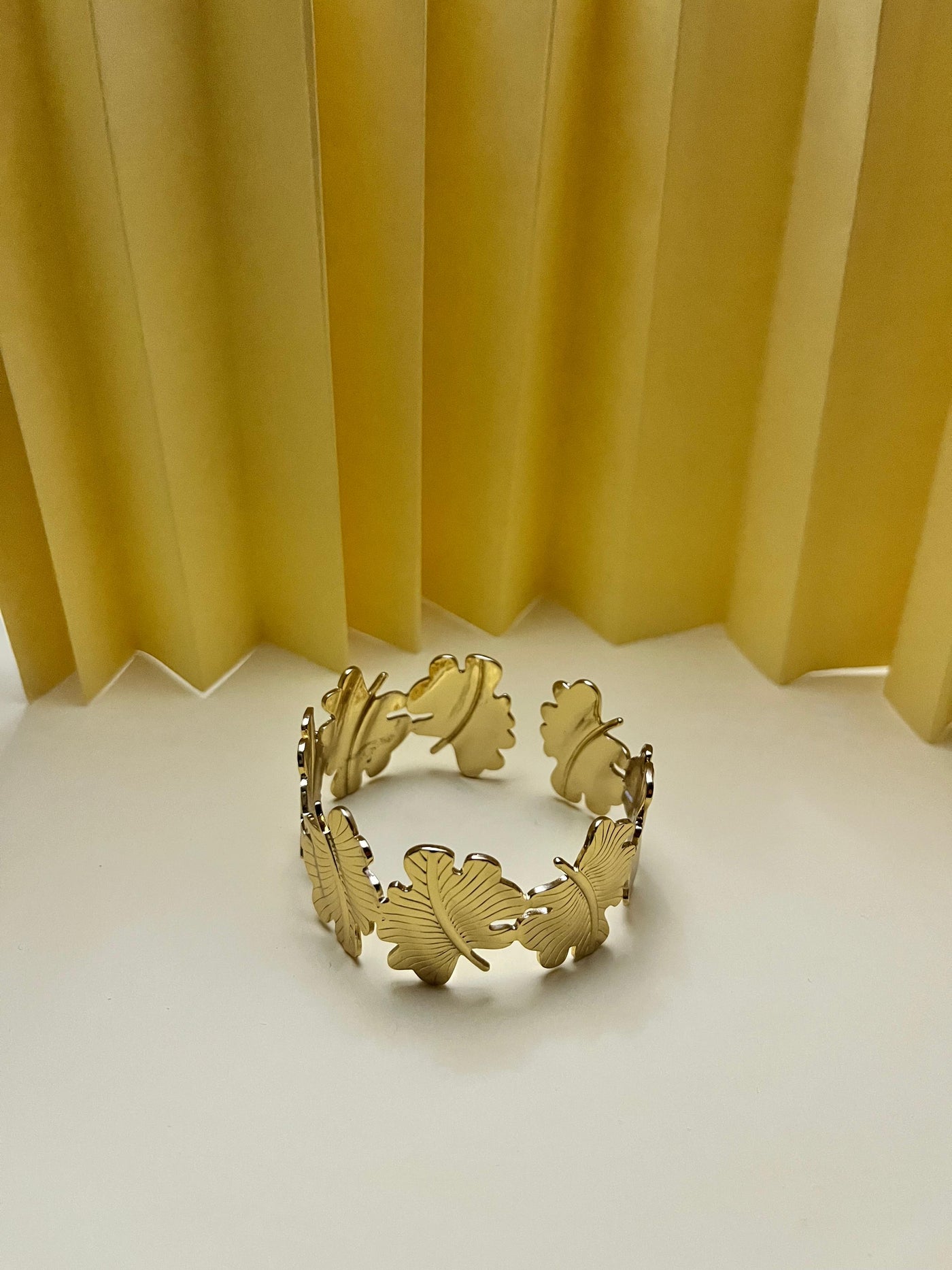 PREMIUM QUALITY STAINLESS STEEL ARMLETS