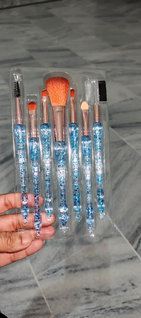 MAKEUP BRUSH SET