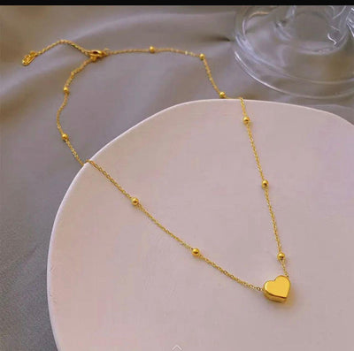 MINIMAL HEART NECKLACE