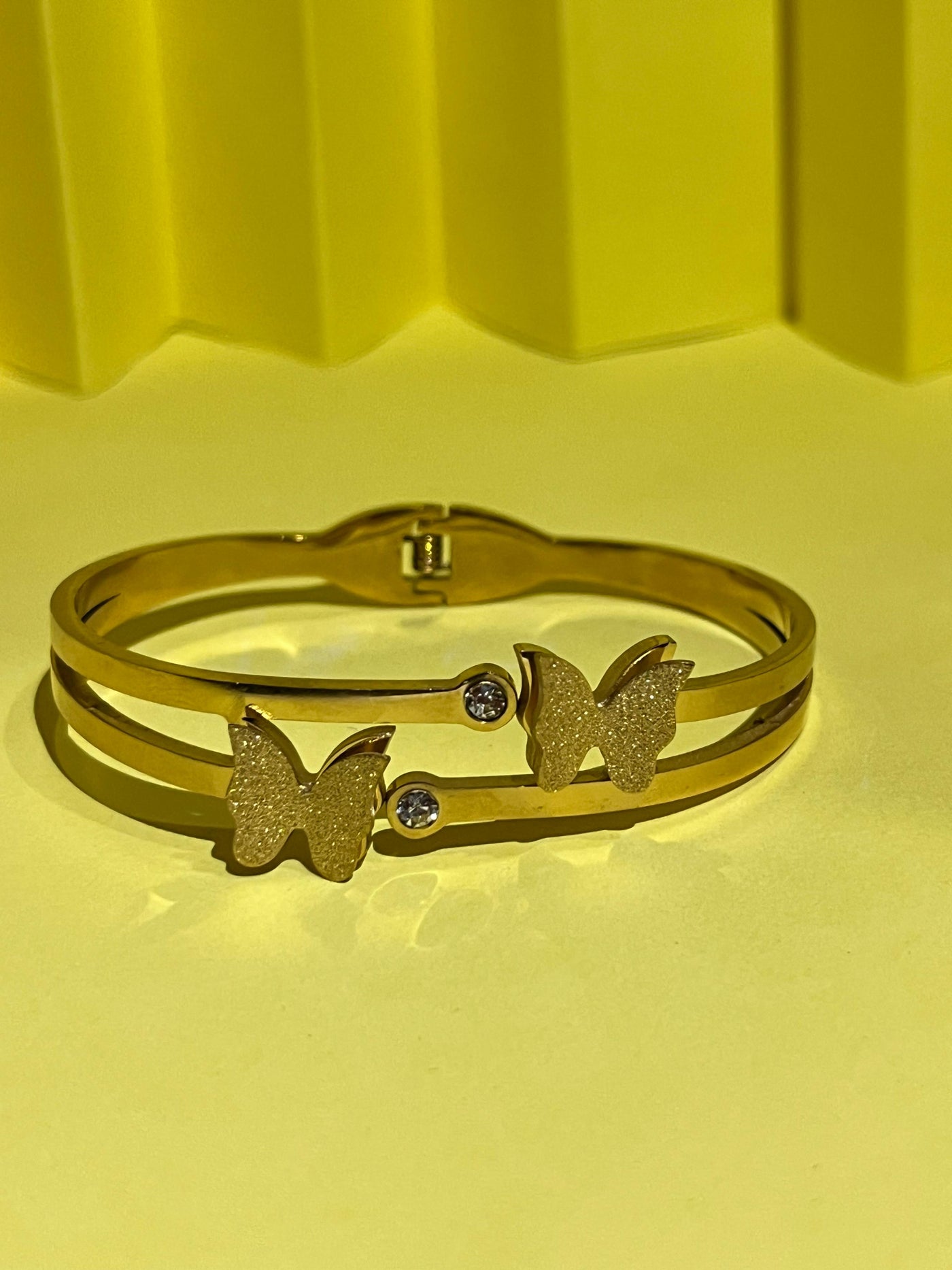 Dual Butterfly🦋 Armlets