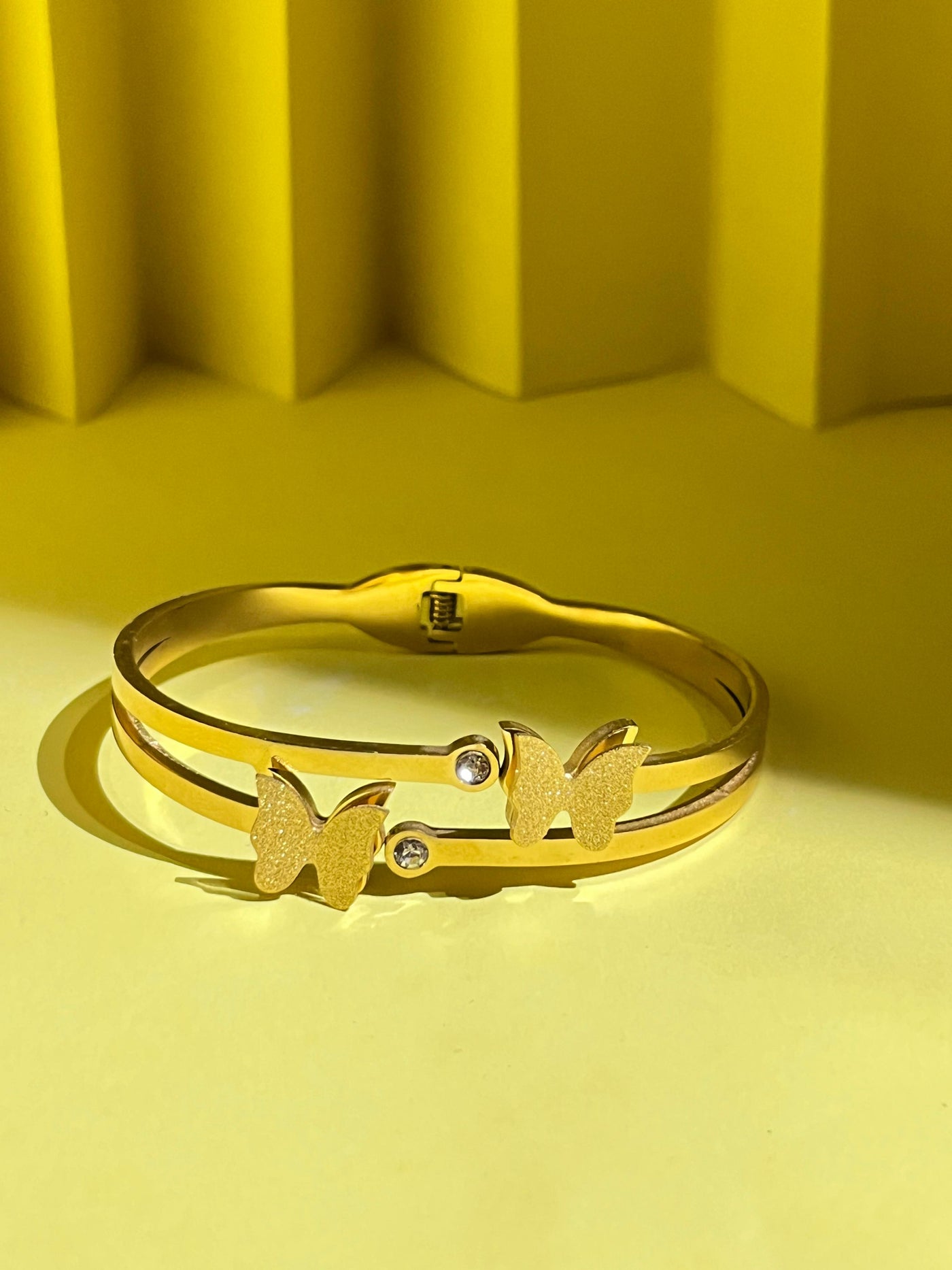 Dual Butterfly🦋 Armlets