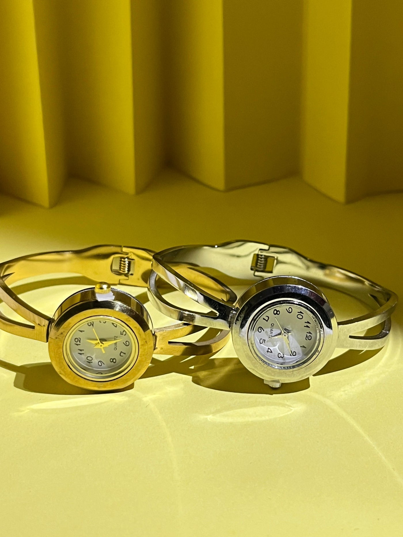 ✨ Royal Golden & Silver Bracelet Watch