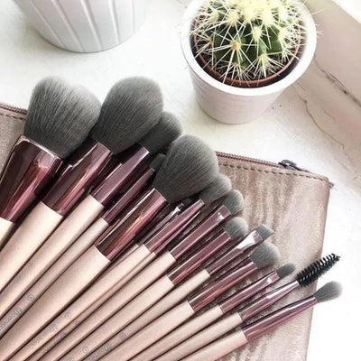 BH 15 PCs LAVISH BRUSH KIT